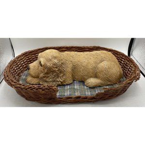Vintage Sandicast Sandra Brue Signed Dog Figurine in Wicker Basket 1981 Spaniel
